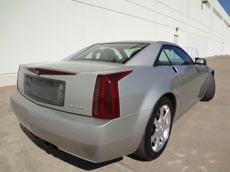 2007 Cadillac XLR - Light Platinum