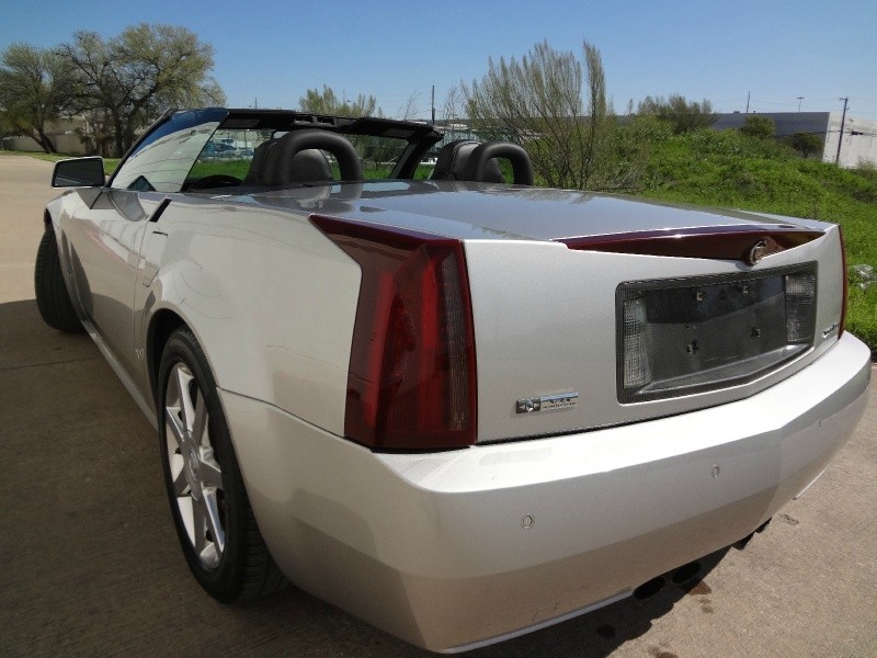 2007 Cadillac XLR - Light Platinum