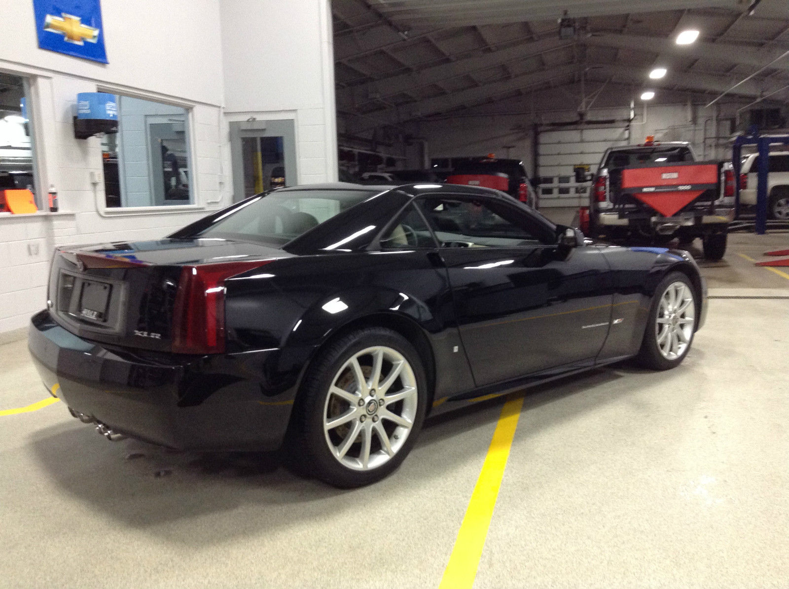 2007 Cadillac XLR-V - Black Raven