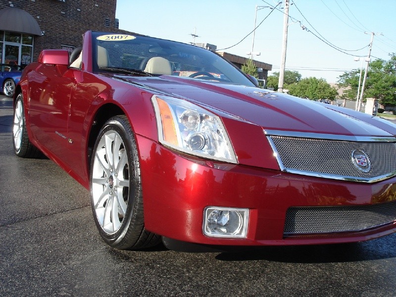 2007 Cadillac XLR-V in Infrared