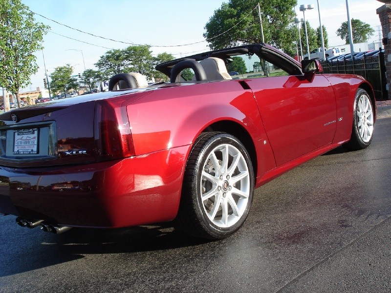 2007 Cadillac XLR-V in Infrared