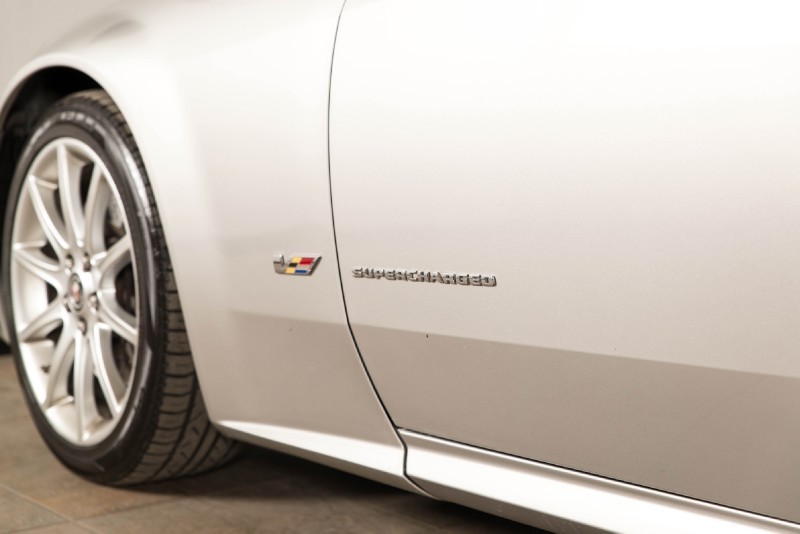 2007 Cadillac XLR-V in Light Platinum