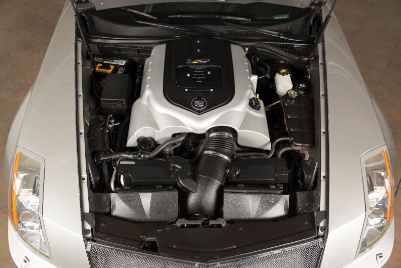 2007 Cadillac XLR-V in Light Platinum