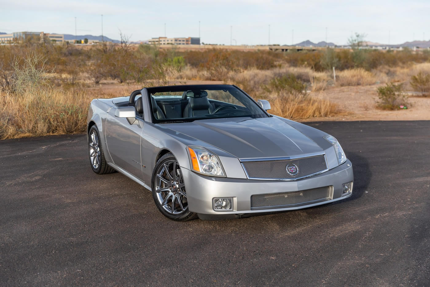 2007 Cadillac XLR-V in Light Platinum