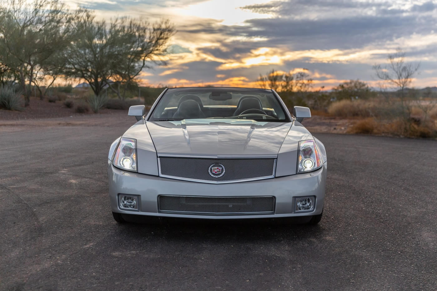 2007 Cadillac XLR-V in Light Platinum