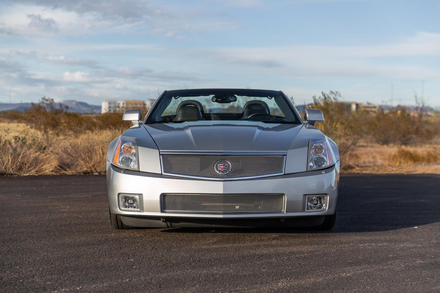 2007 Cadillac XLR-V in Light Platinum