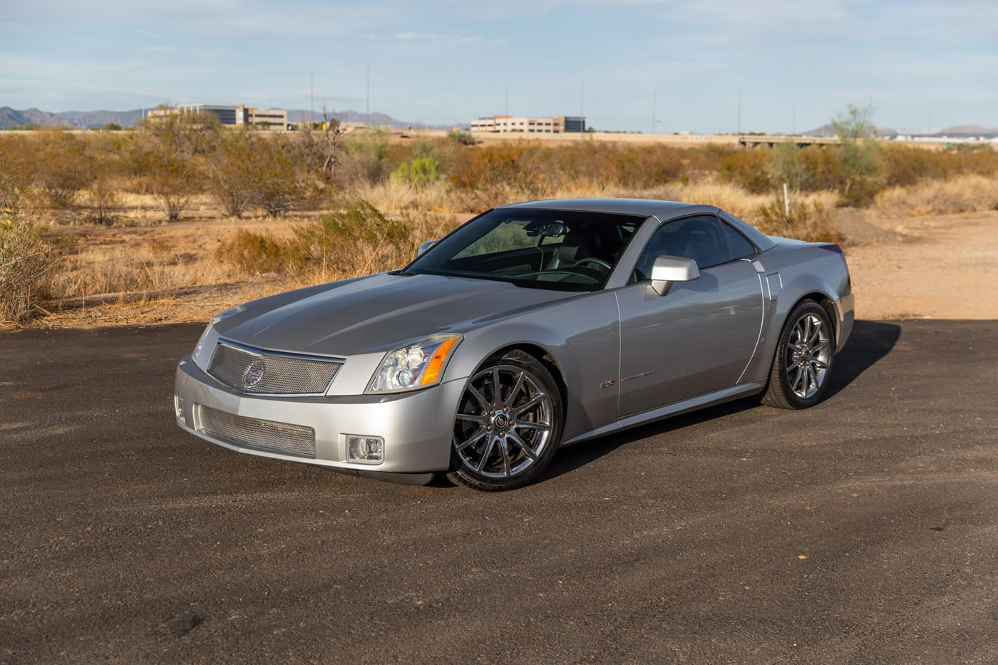 2007 Cadillac XLR-V in Light Platinum