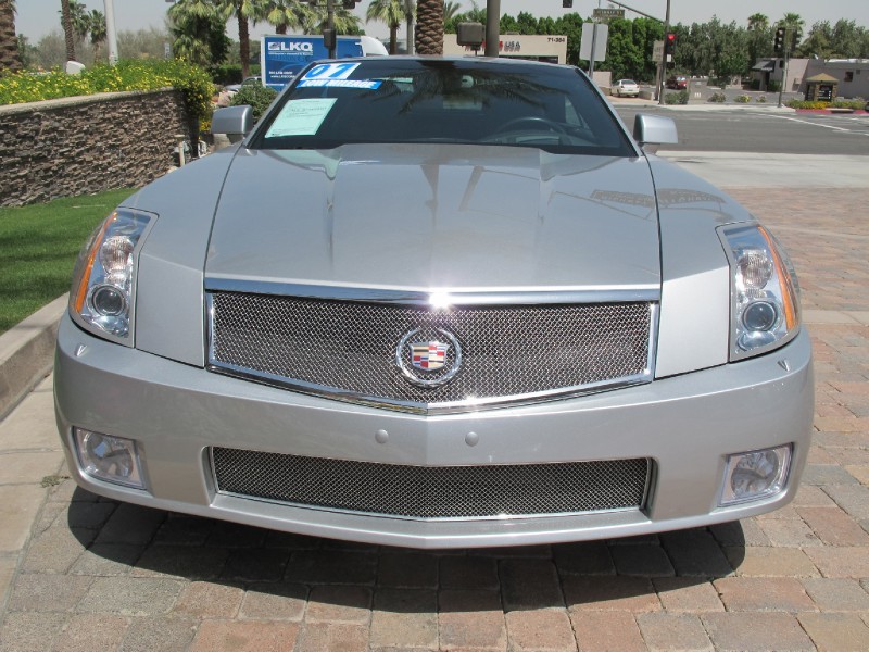 2007 Cadillac XLR-V - Light Platinum