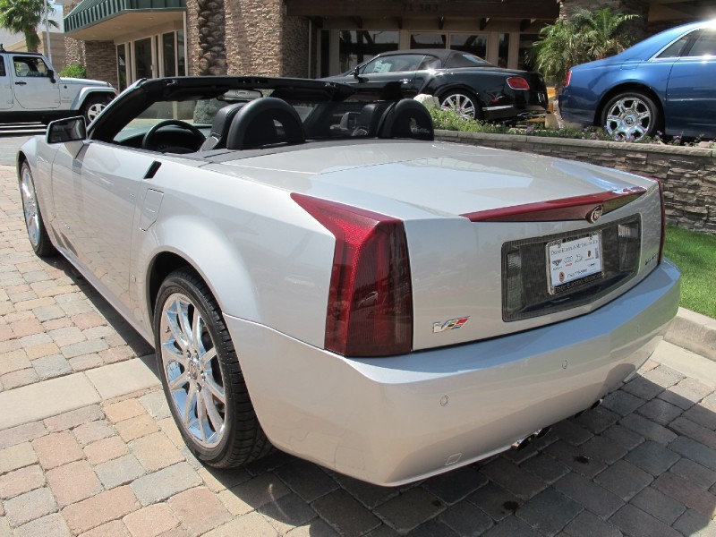 2007 Cadillac XLR-V - Light Platinum