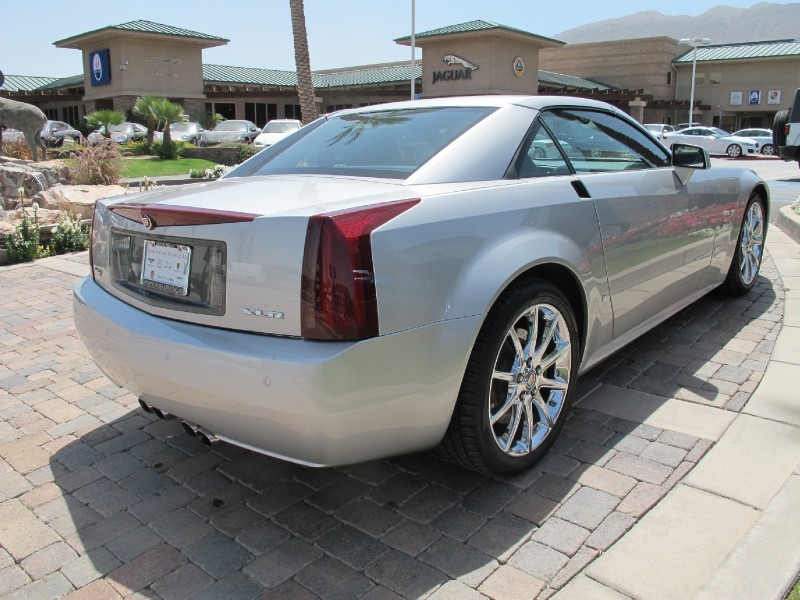 2007 Cadillac XLR-V - Light Platinum