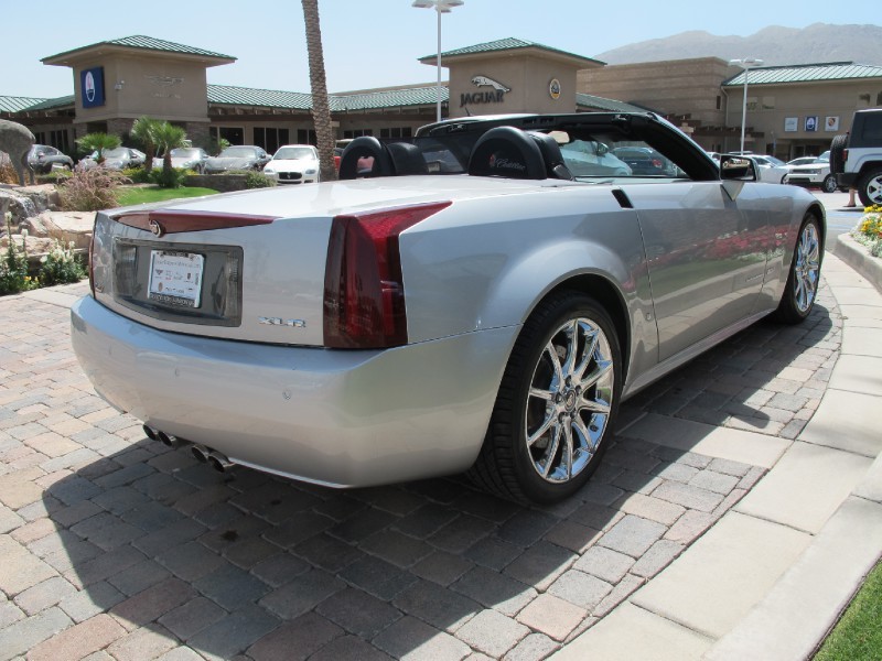 2007 Cadillac XLR-V - Light Platinum