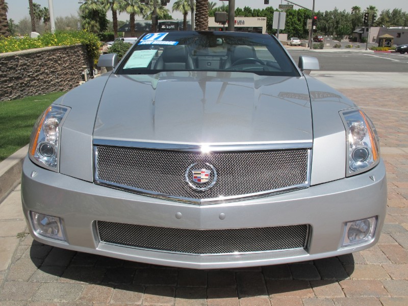 2007 Cadillac XLR-V - Light Platinum