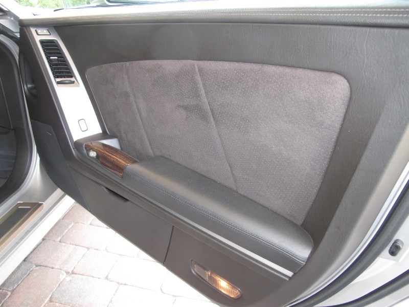 2007 Cadillac XLR-V - Light Platinum