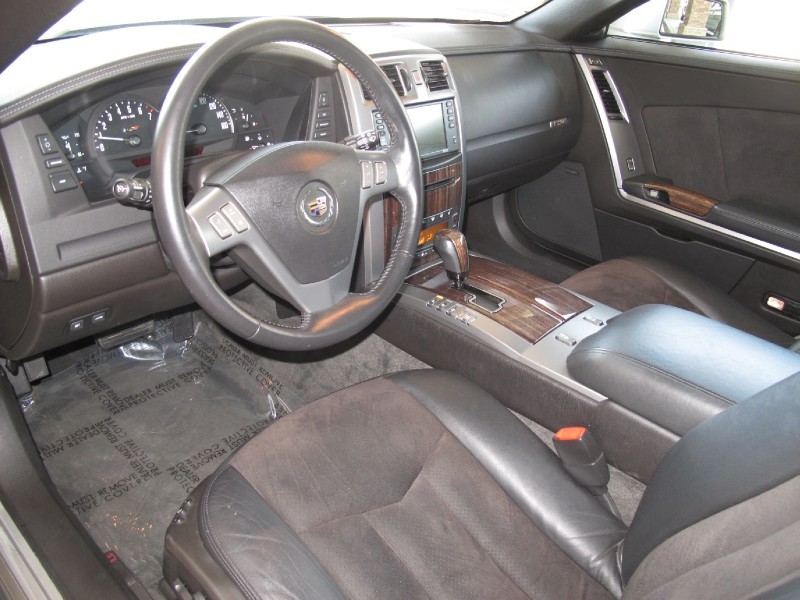 2007 Cadillac XLR-V - Light Platinum