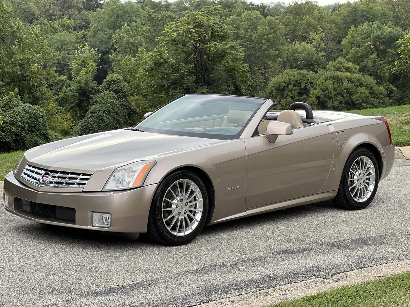2008 Cadillac XLR Platinum Edition in Goldstream Metallic