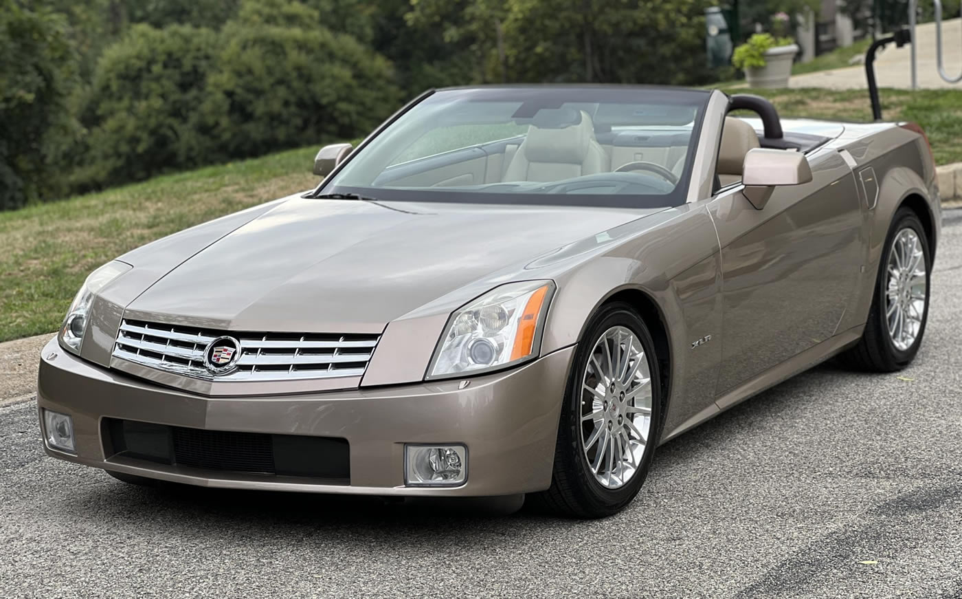 2008 Cadillac XLR Platinum Edition in Goldstream Metallic