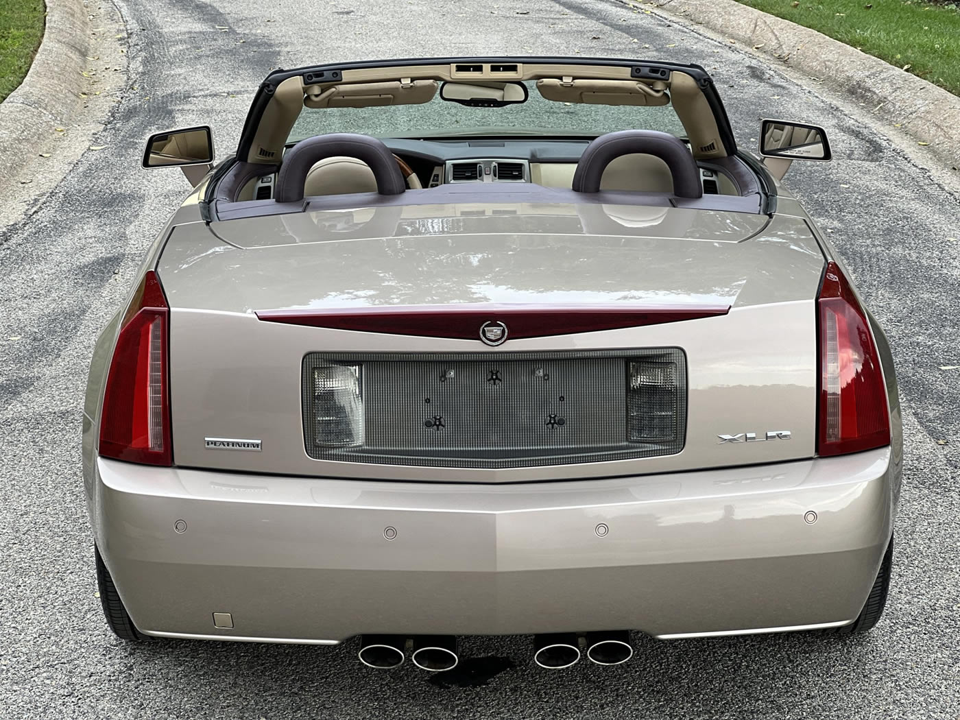 2008 Cadillac XLR Platinum Edition in Goldstream Metallic