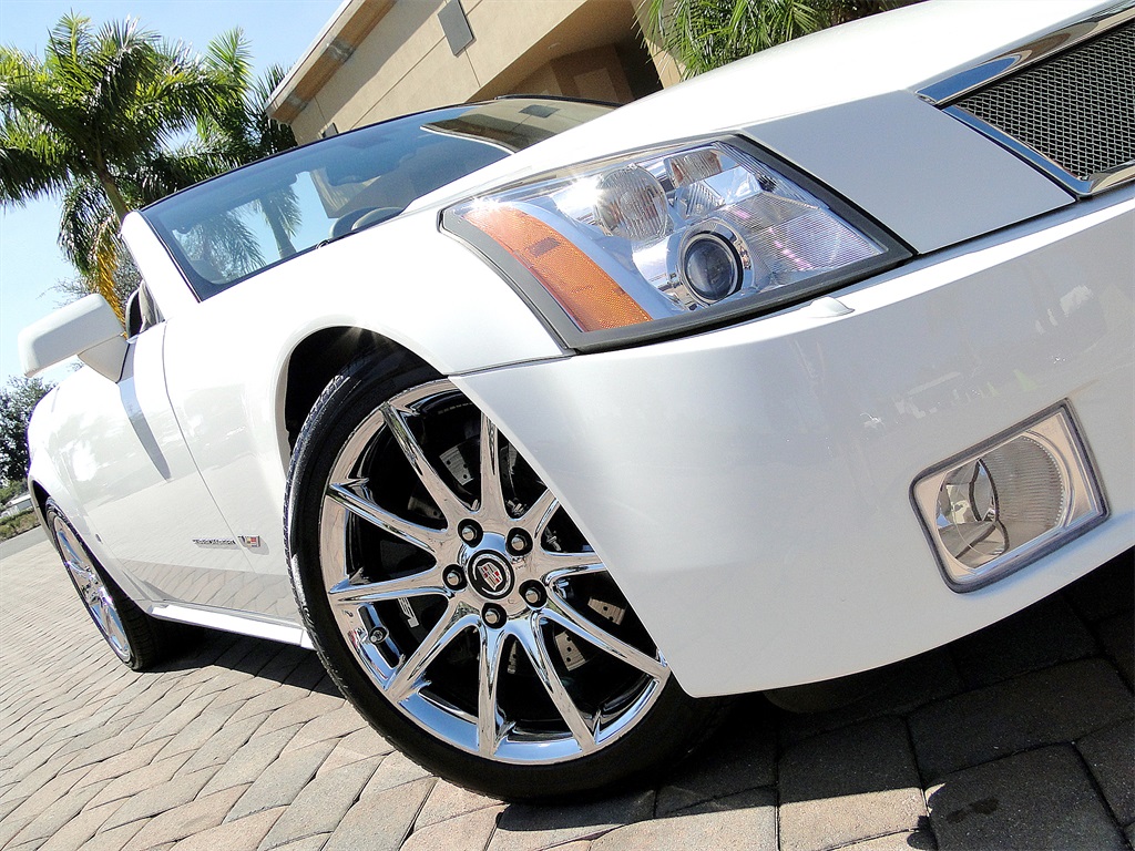 2008 Cadillac XLR-V - Alpine White