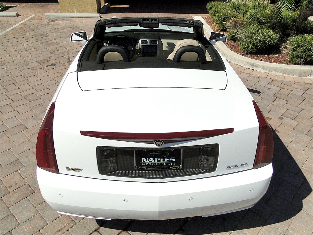 2008 Cadillac XLR-V - Alpine White