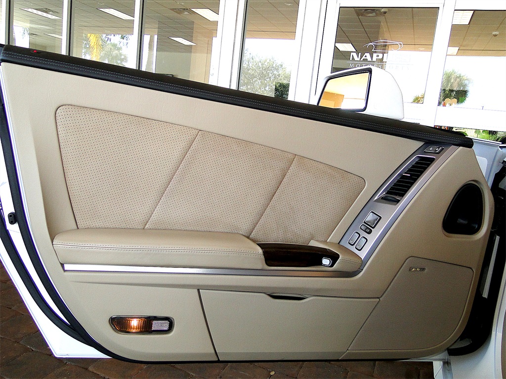 2008 Cadillac XLR-V - Alpine White