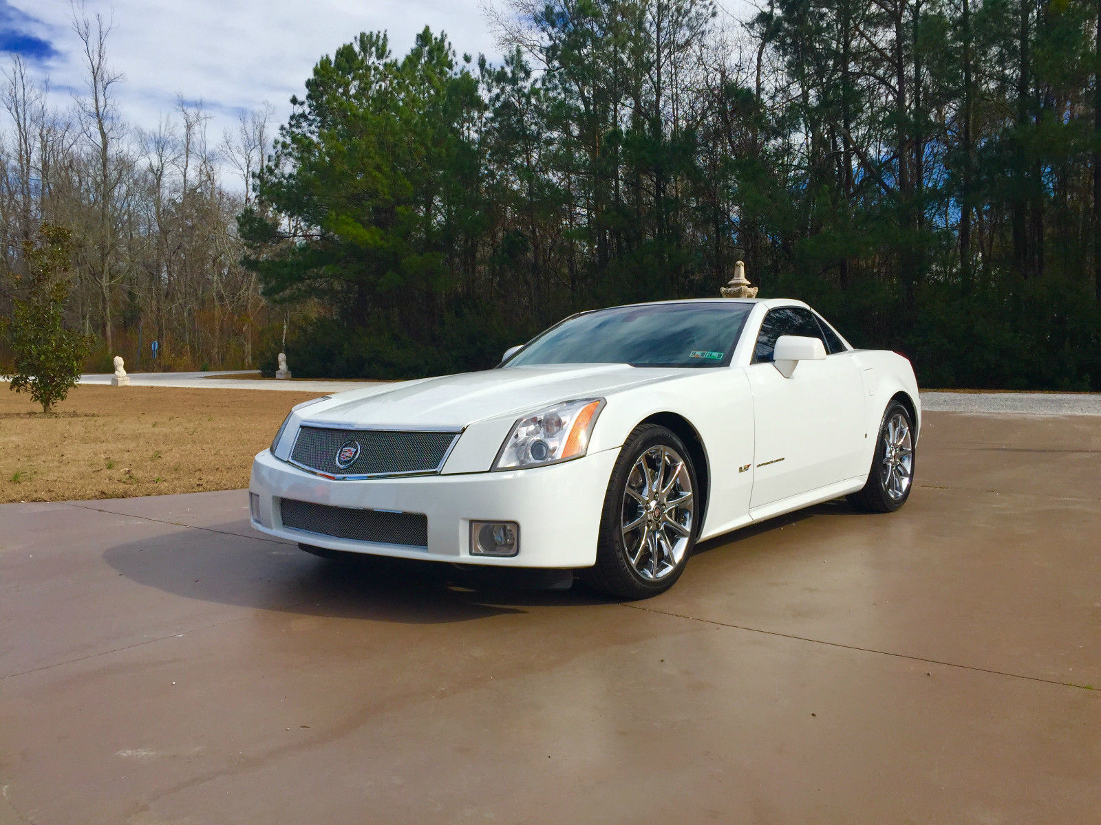 2008 Cadillac XLR-V - Alpine White