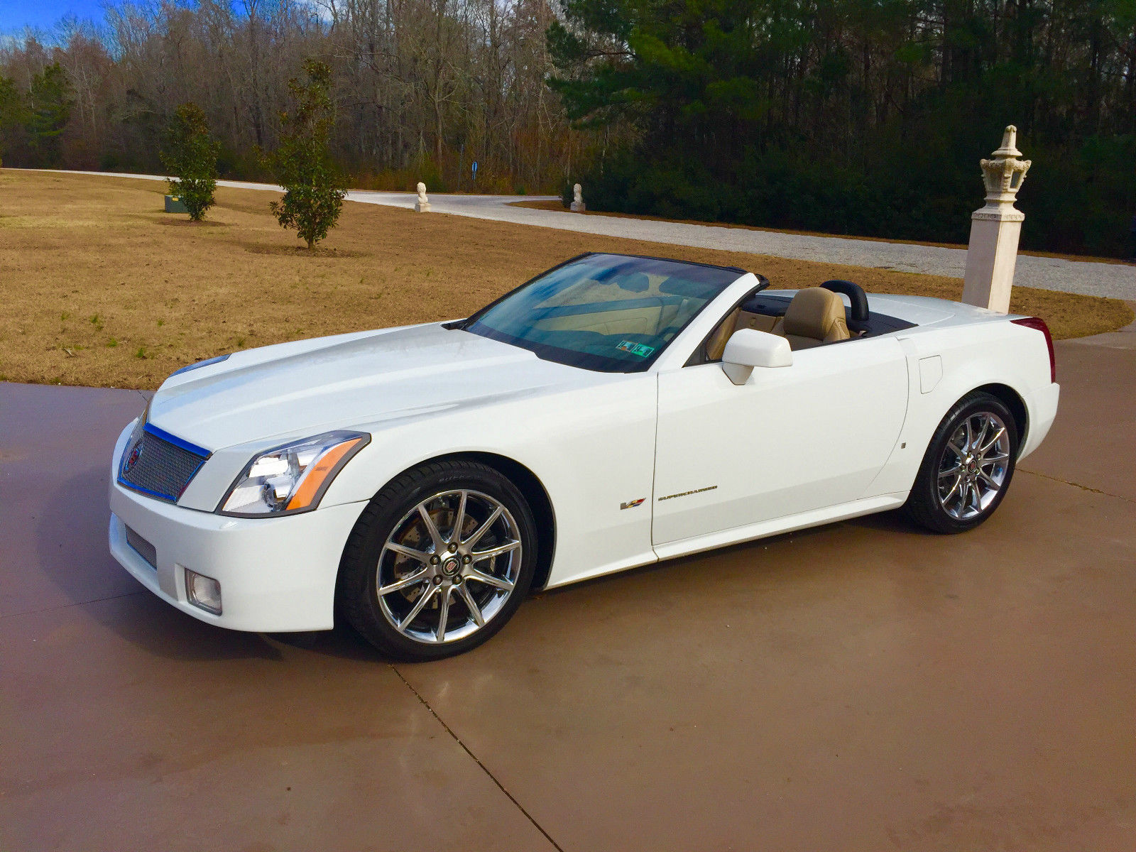 2008 Cadillac XLR-V - Alpine White