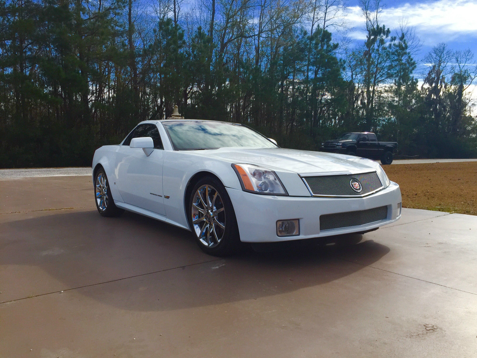 2008 Cadillac XLR-V - Alpine White