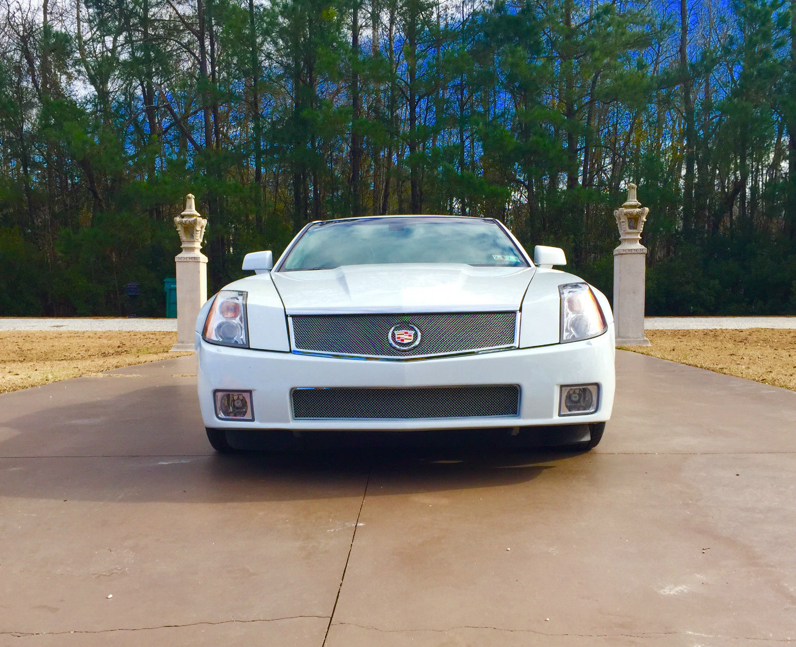 2008 Cadillac XLR-V - Alpine White