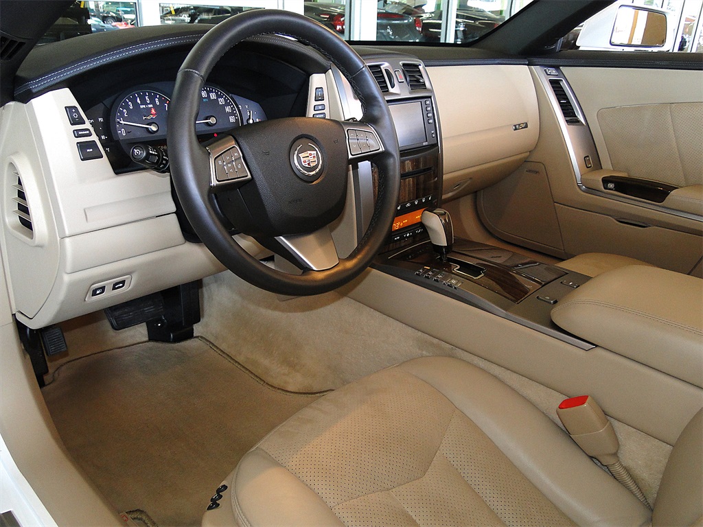 2008 Cadillac XLR-V - Alpine White