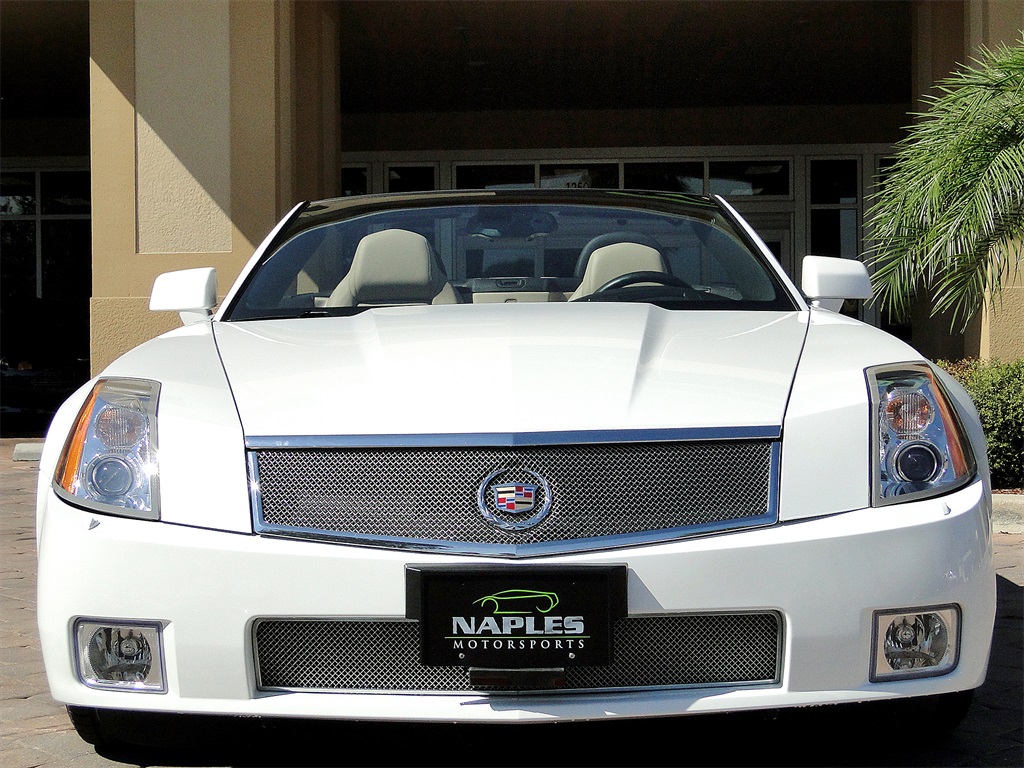 2008 Cadillac XLR-V - Alpine White