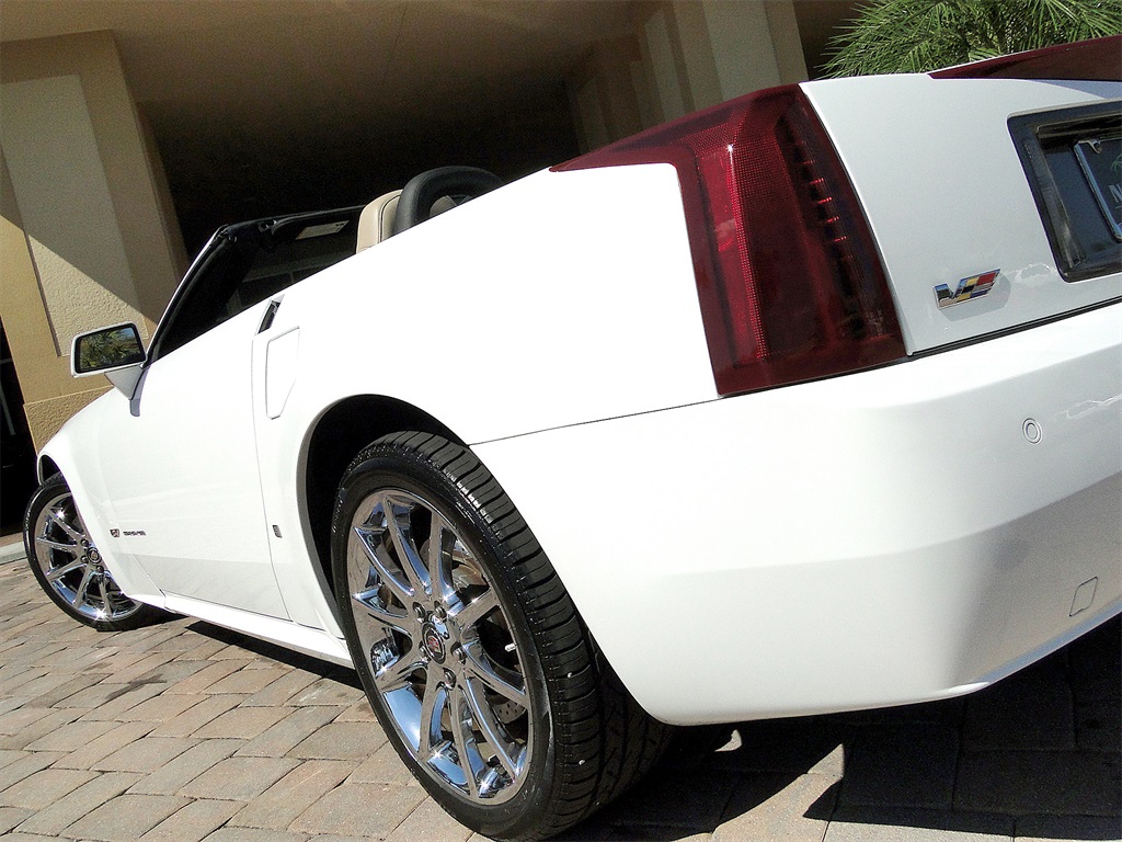 2008 Cadillac XLR-V - Alpine White