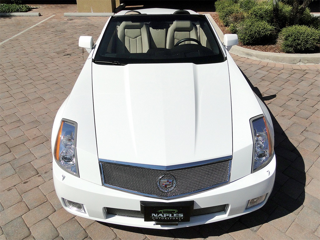 2008 Cadillac XLR-V - Alpine White