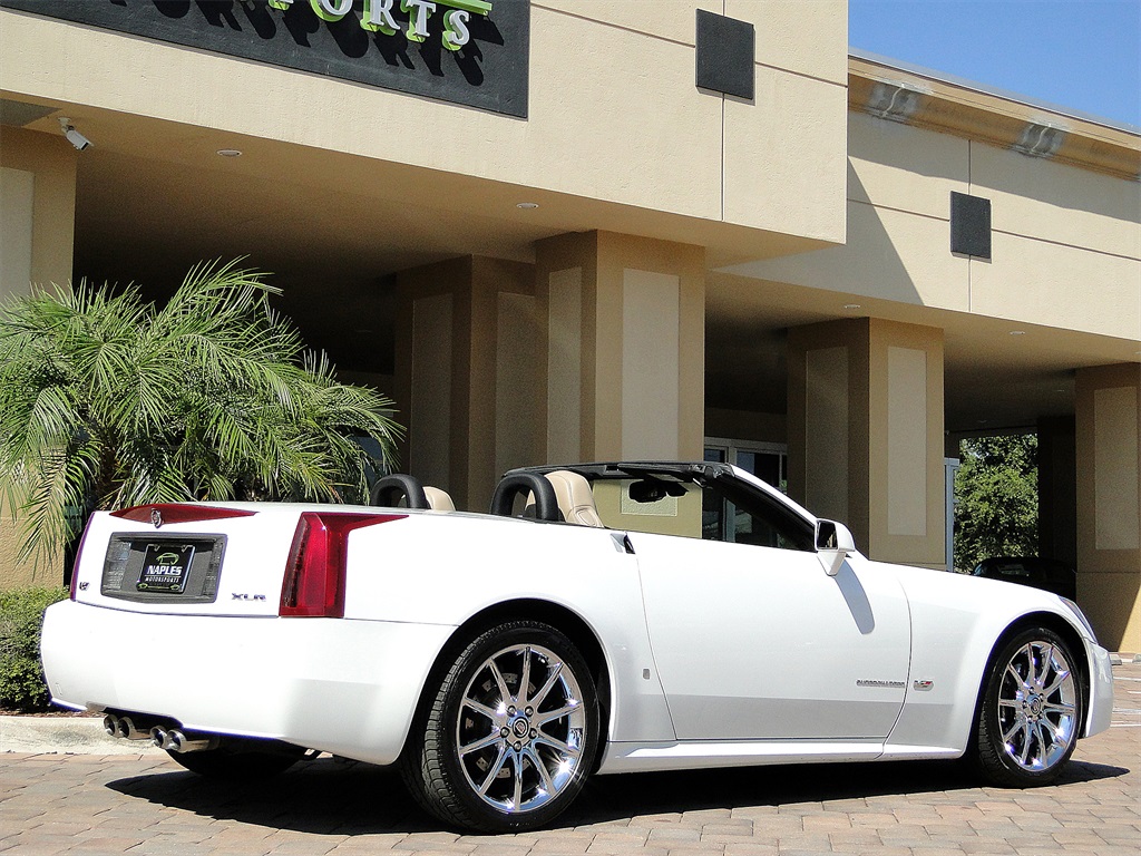 2008 Cadillac XLR-V - Alpine White