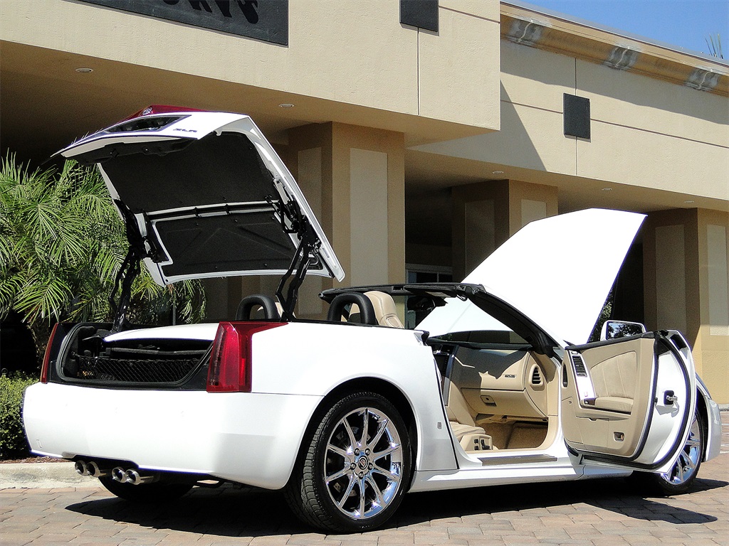 2008 Cadillac XLR-V - Alpine White