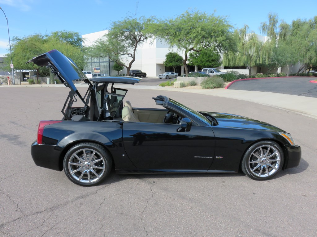 2008 Cadillac XLR-V - Black Raven