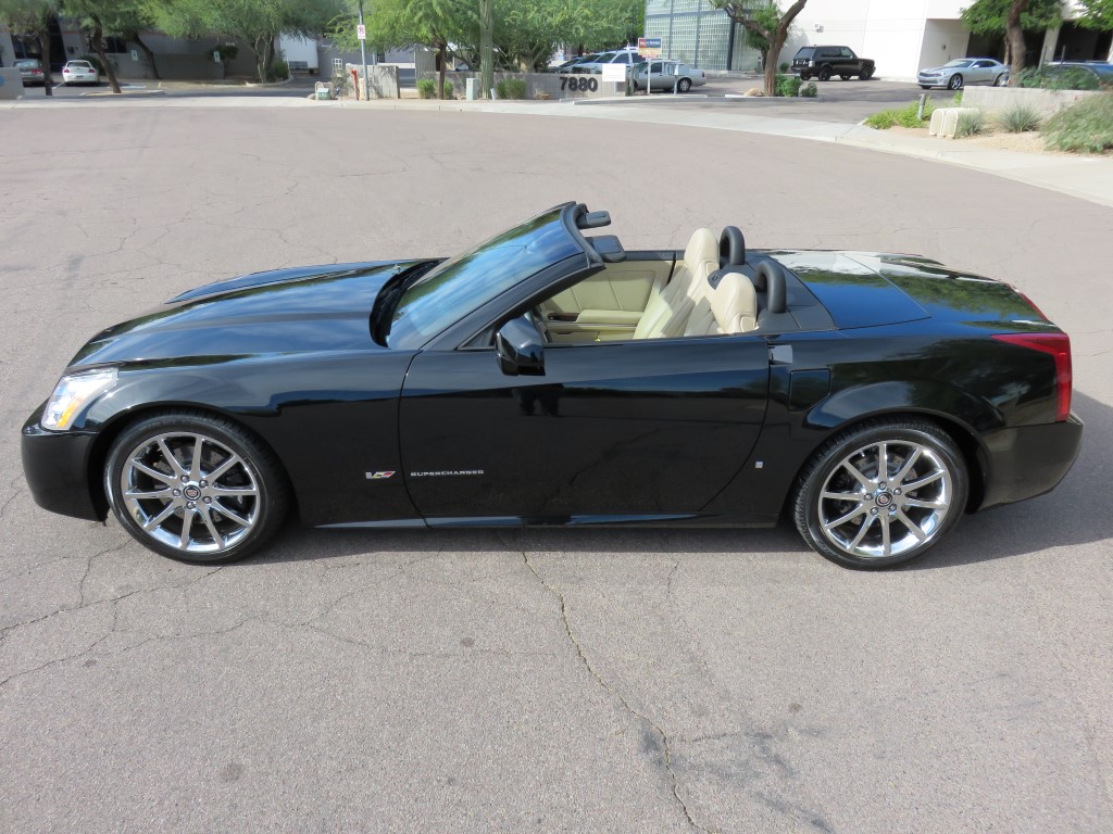 2008 Cadillac XLR-V - Black Raven