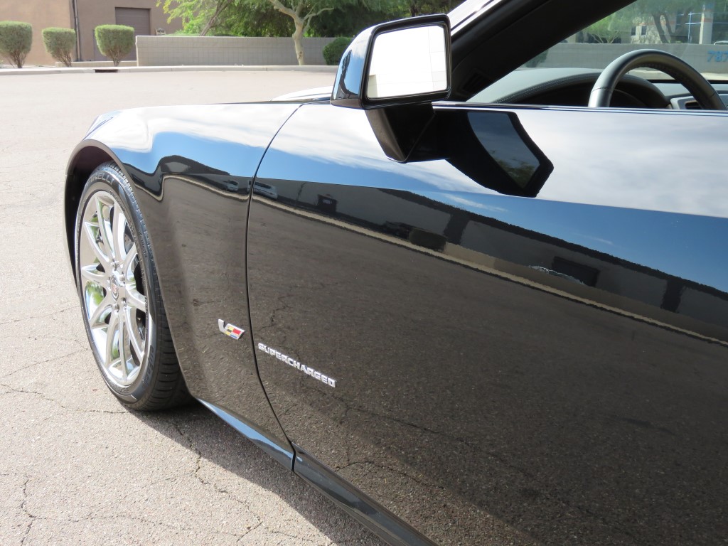 2008 Cadillac XLR-V - Black Raven