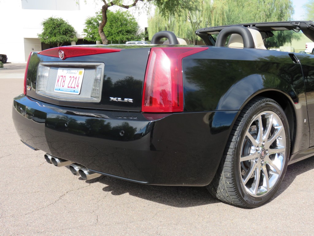 2008 Cadillac XLR-V - Black Raven