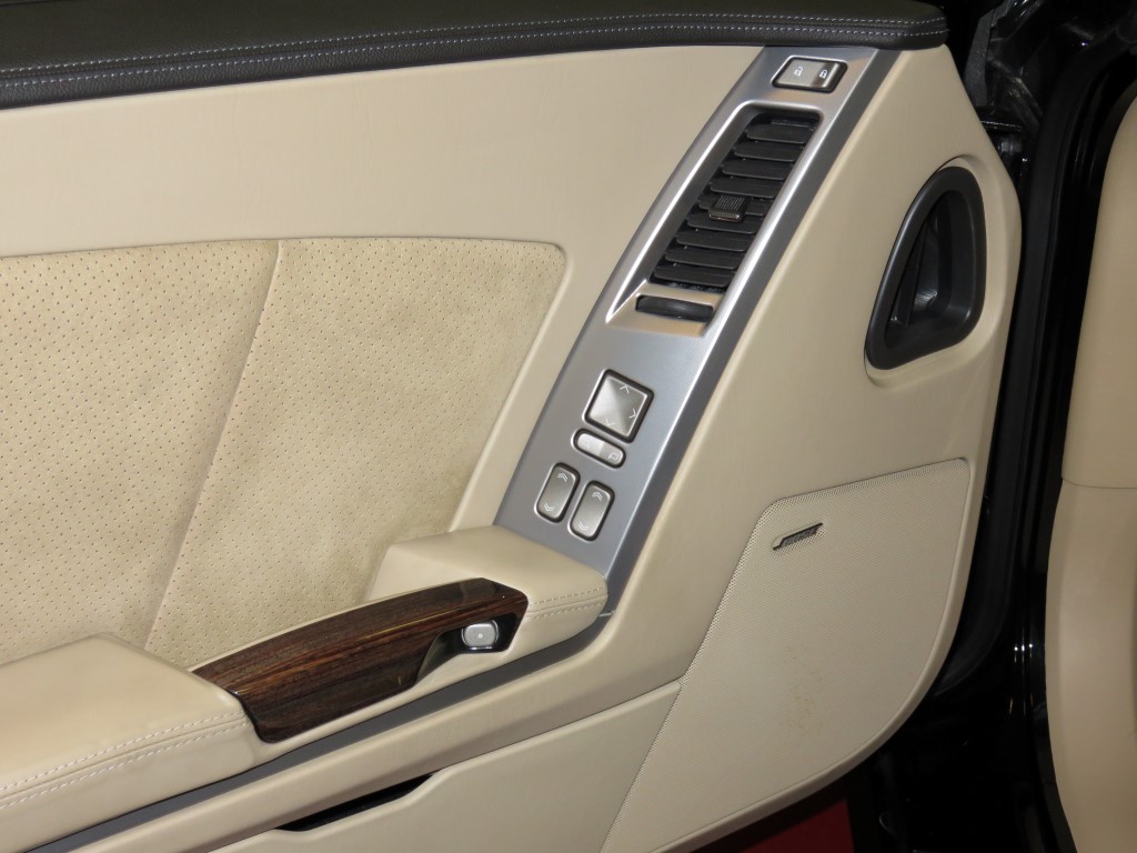 2008 Cadillac XLR-V - Black Raven