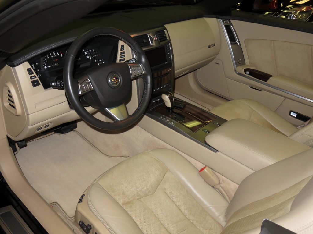 2008 Cadillac XLR-V - Black Raven