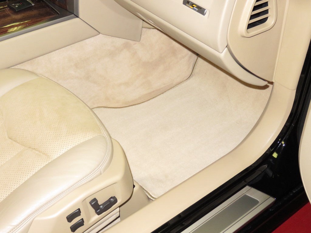 2008 Cadillac XLR-V - Black Raven