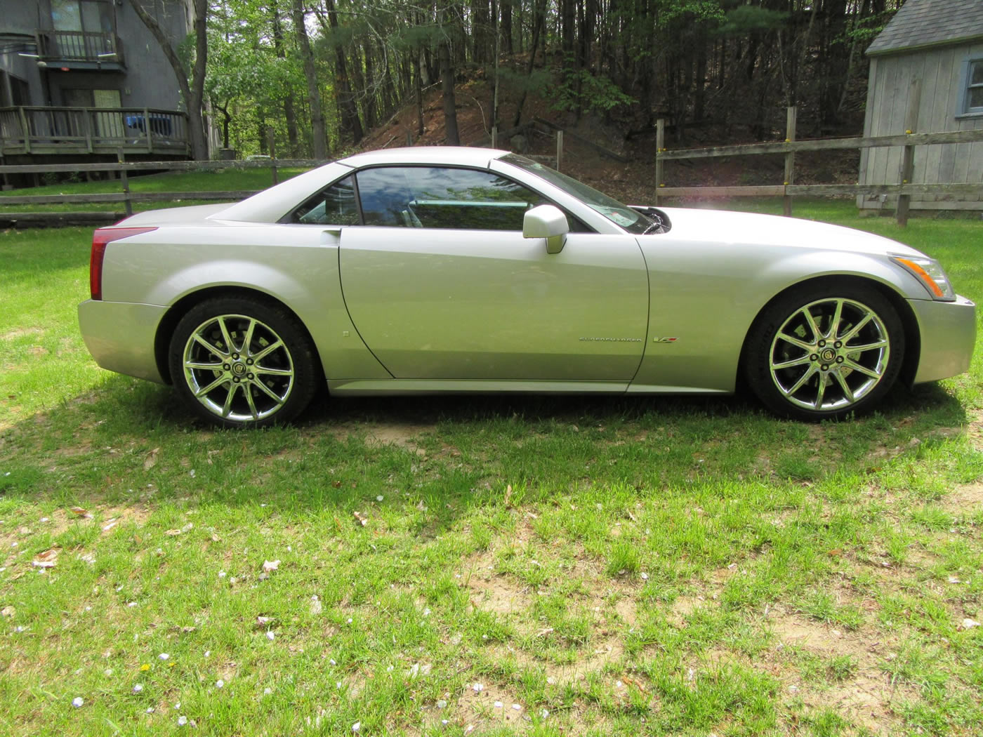 2008 Cadillac XLR-V in Light Platinum