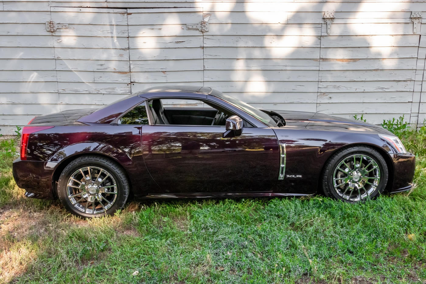 2009 Cadillac XLR in Black Cherry Metallic