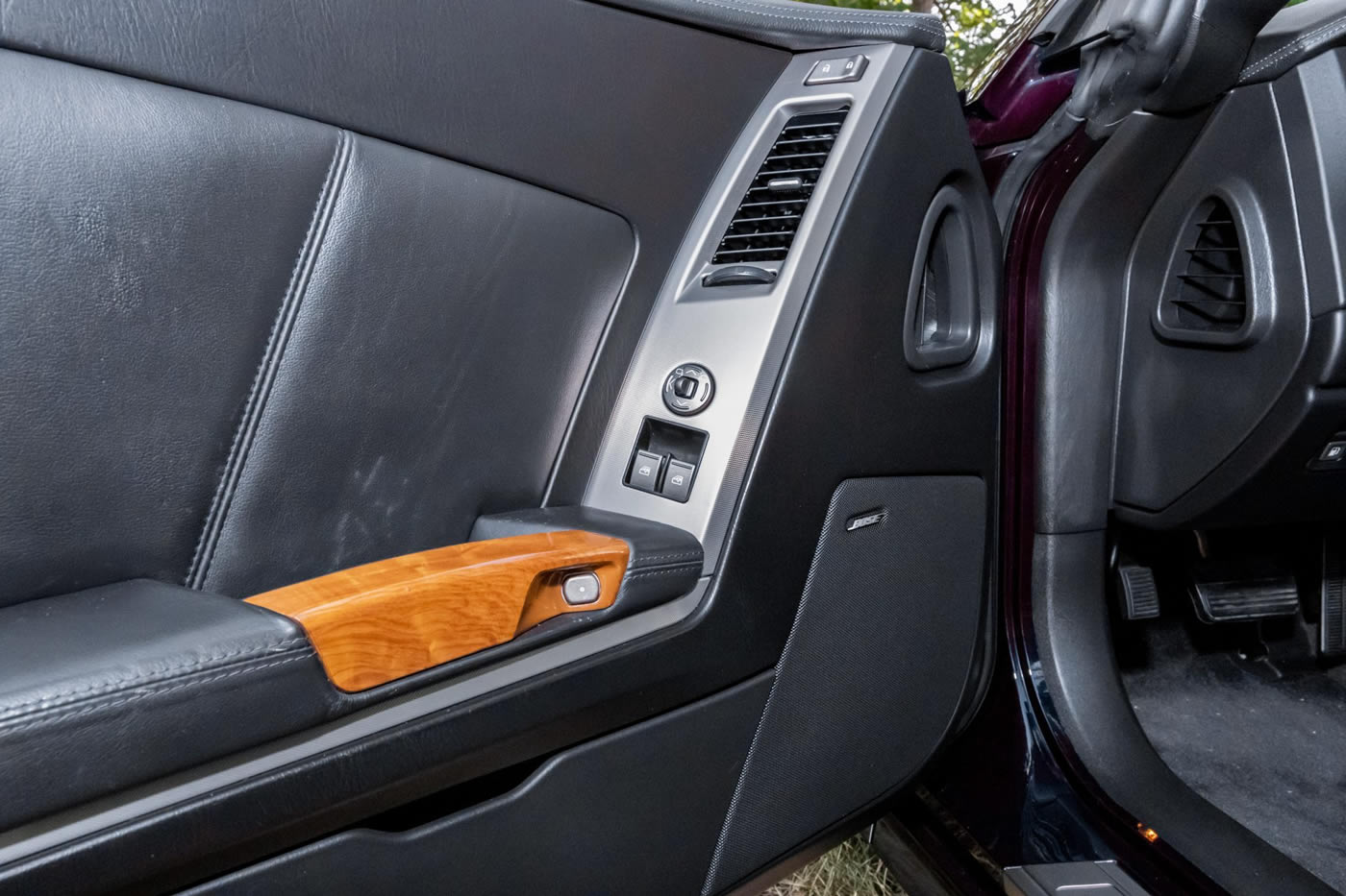 2009 Cadillac XLR in Black Cherry Metallic