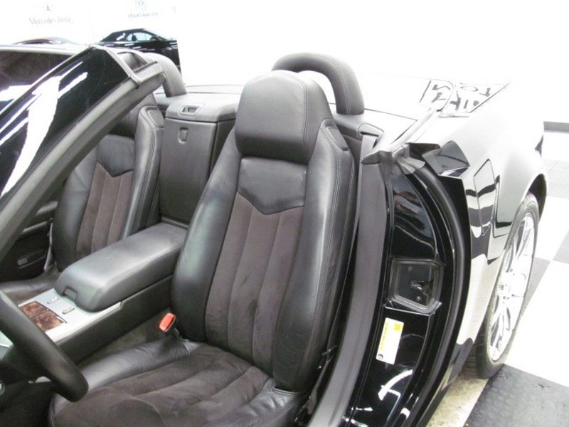 2009 Cadillac XLR-V in Black Raven