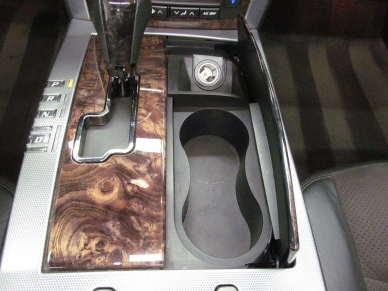 2009 Cadillac XLR-V in Black Raven