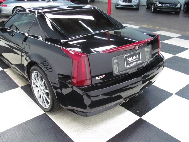 2009 Cadillac XLR-V in Black Raven