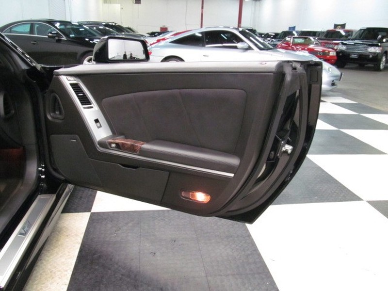 2009 Cadillac XLR-V in Black Raven