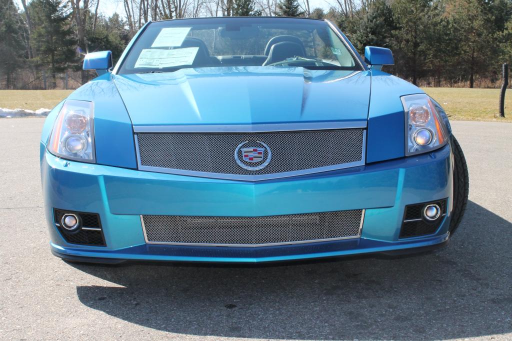 2009 Cadillac XLR-V in Elektra Blue