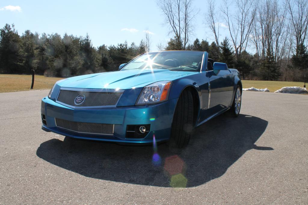 2009 Cadillac XLR-V in Elektra Blue